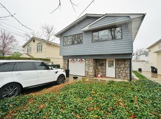 152 Fieldstone Rd, Staten Island, NY 10314