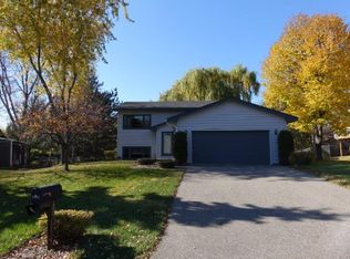 12177 Cartway Curv, Eden Prairie, MN 55347