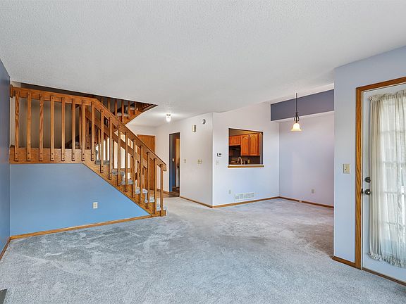 4th image of 1070 50th St Unit 4E