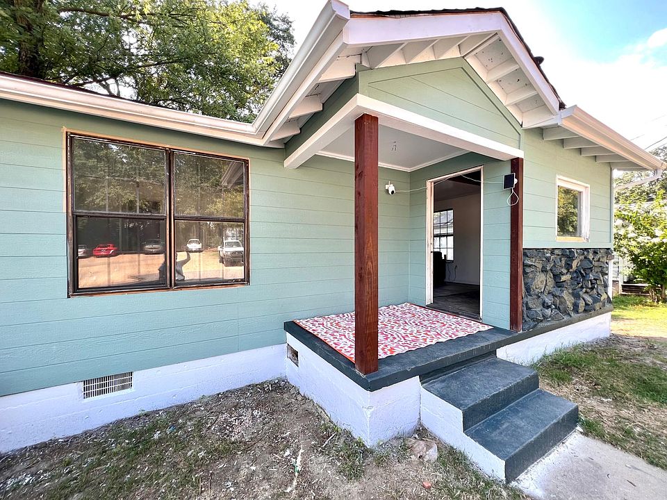 1st image of 122 West Dr