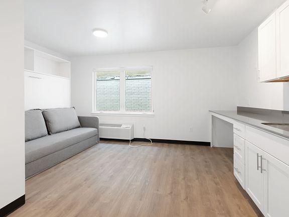 5th image of 4711 University Ave #112