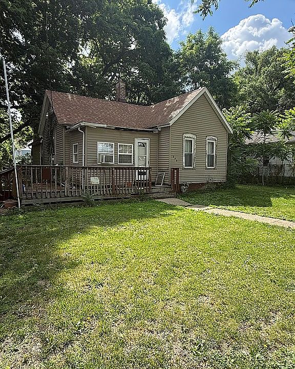 1st image of 253 Linneus Ave