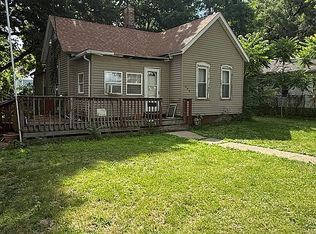253 Linneus Ave, Galesburg, IL 61401