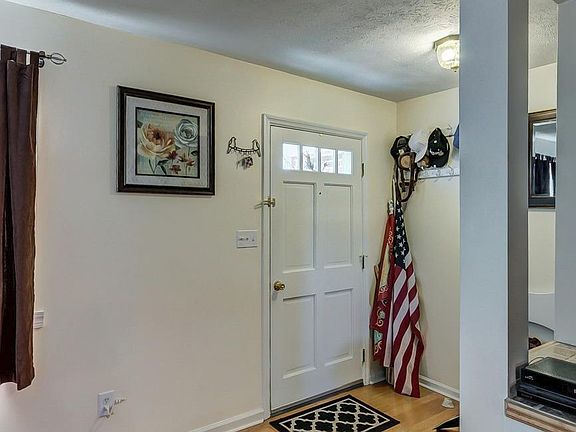 5th image of 109 McIntosh Dr