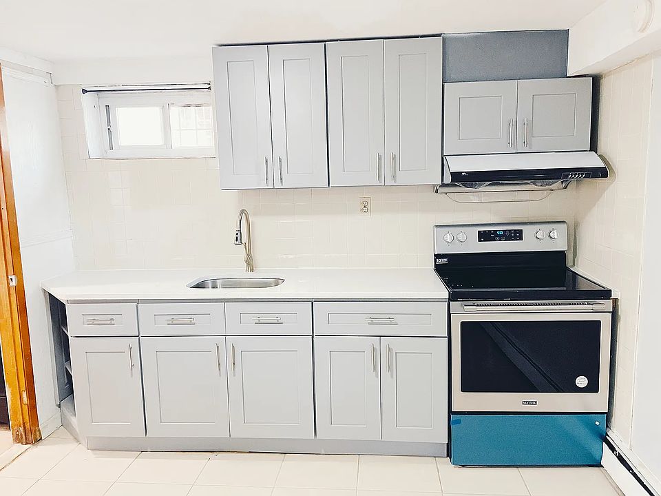 2nd image of 16204 65th Ave #2