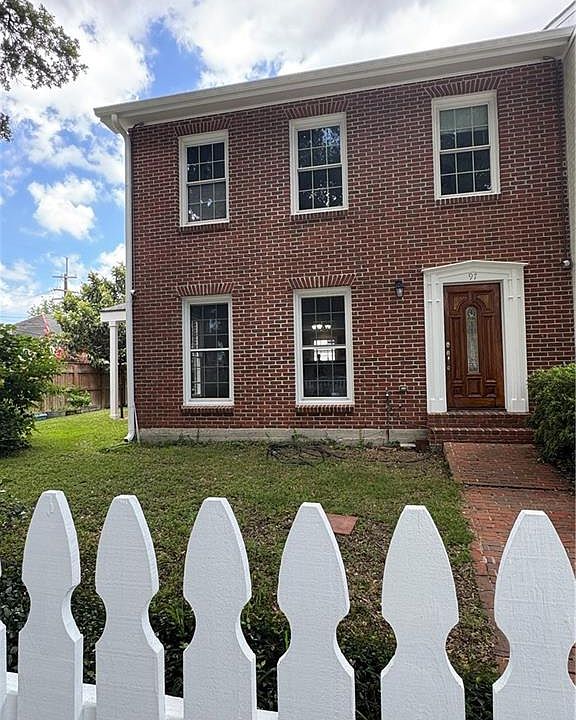 1st image of 97 Versailles Blvd