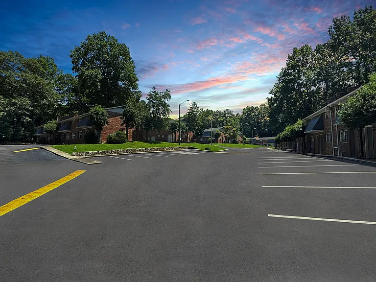 Maple Lakes Townhomes — Photo 23