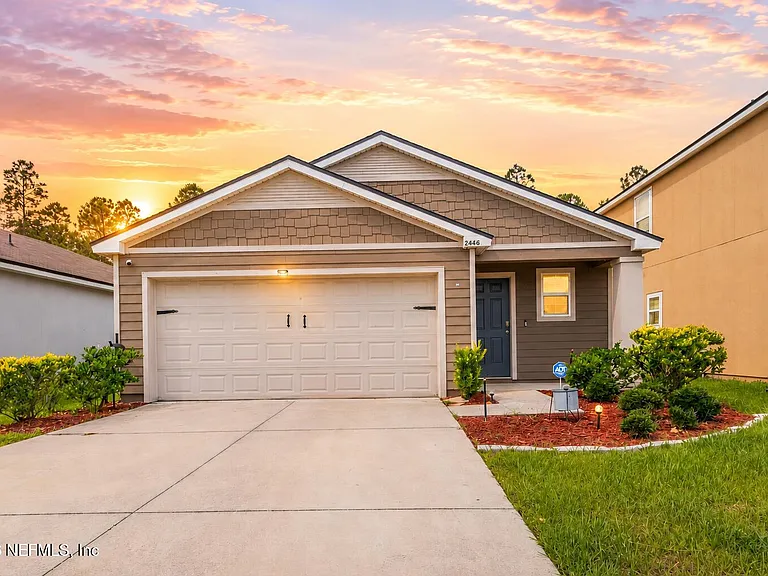 2446 Oak Stream Dr — Photo 1
