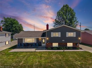 1253 Golden Gate Blvd, Mayfield Heights, OH 44124