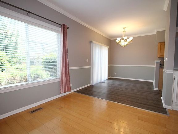 4th image of 1030 Woodview Ct