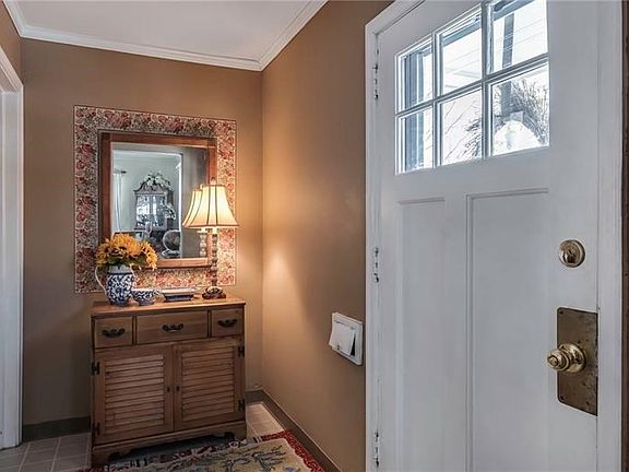 Welcoming Foyer for Your Guests