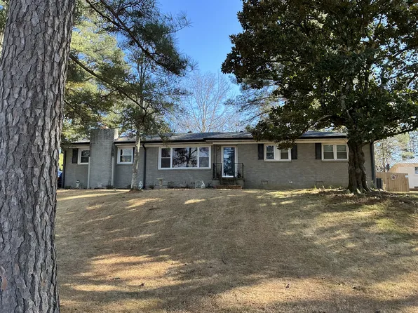 130 Turnpike Ave, Camden, TN 38320