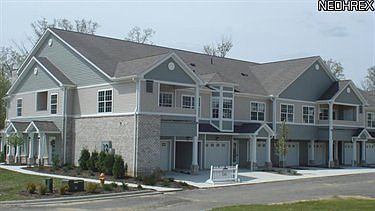 2nd image of 504 Robinwood Ln APT H