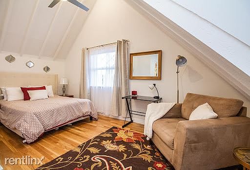 landlord_unit_photo_43443802_25