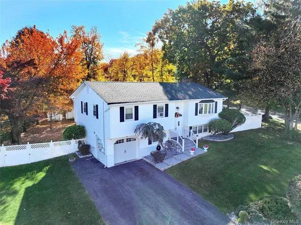 35 Southpark Drive, Garnerville, NY 10923