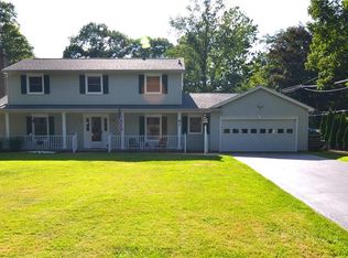 41 Brookside Dr, Fairport, NY 14450