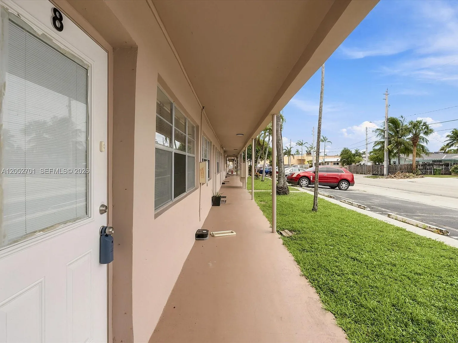 Park Side Manor B Condo I — Photo 4