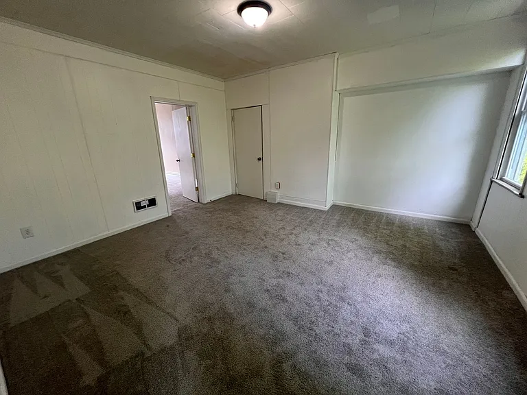 1104 Brabec St — Photo 13