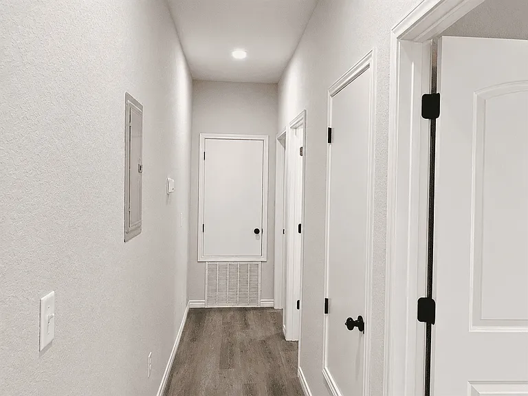 7602 Windsor Oaks #1 — Photo 9