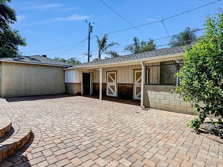 1315 W Valleyheart Dr — Photo 25