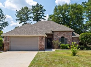 10 Apalachee Dr, Hattiesburg, MS 39402