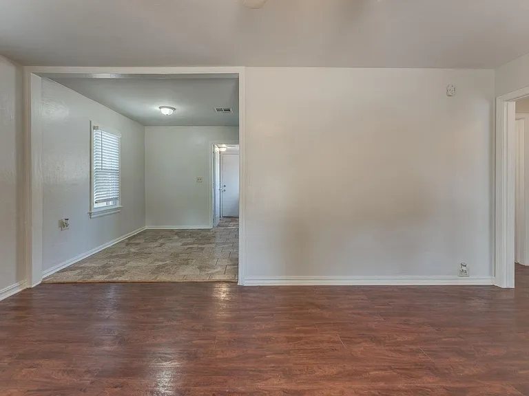 1825 NW 35th St — Photo 18