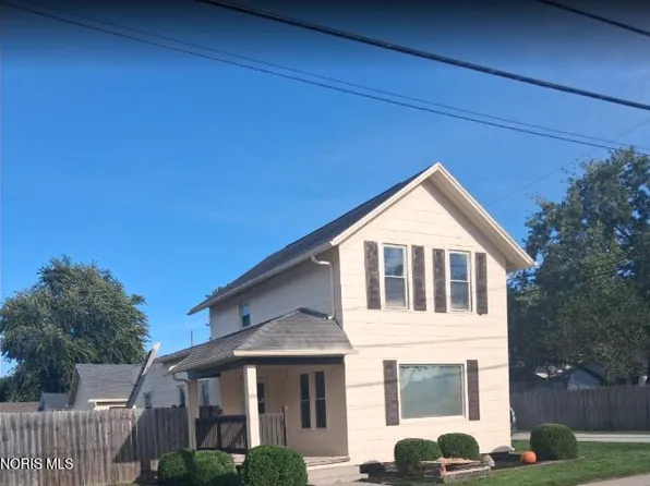 102 Grove St, Walbridge, OH 43465