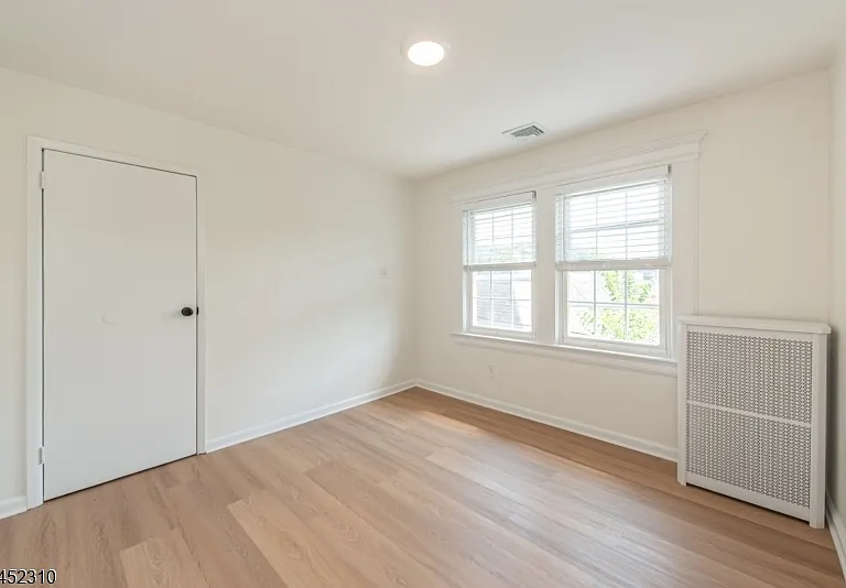 160 Bloomfield Ave #B — Photo 13
