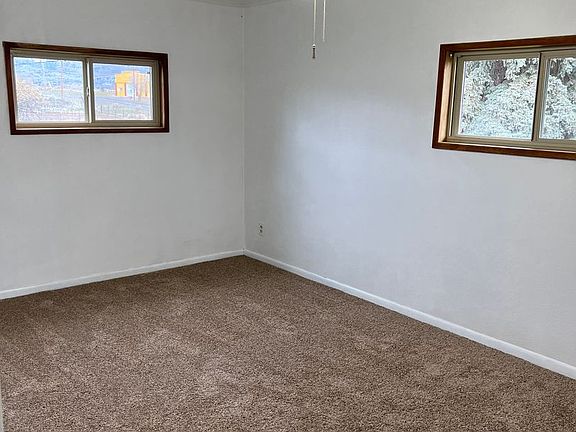 3rd image of 2850 Greensprings Dr