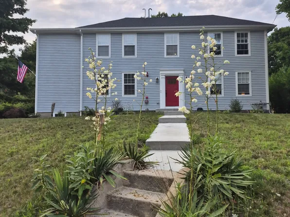 16 Elmwood St #3, South Grafton, MA 01560
