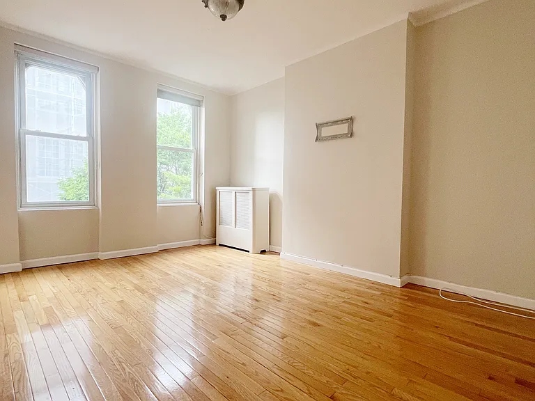17-14 Menahan St #3 — Photo 7