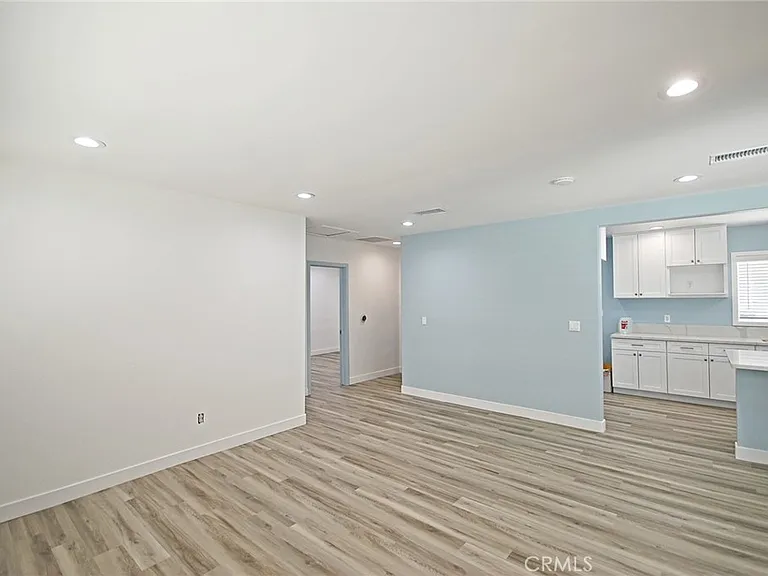 17339 Los Alimos St — Photo 5