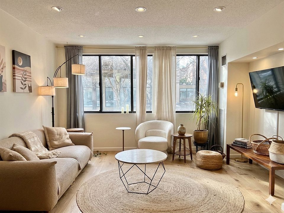 1st image of 1731 Beacon St APT 4