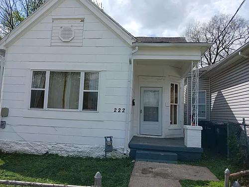 222 E 6th St Photo 1