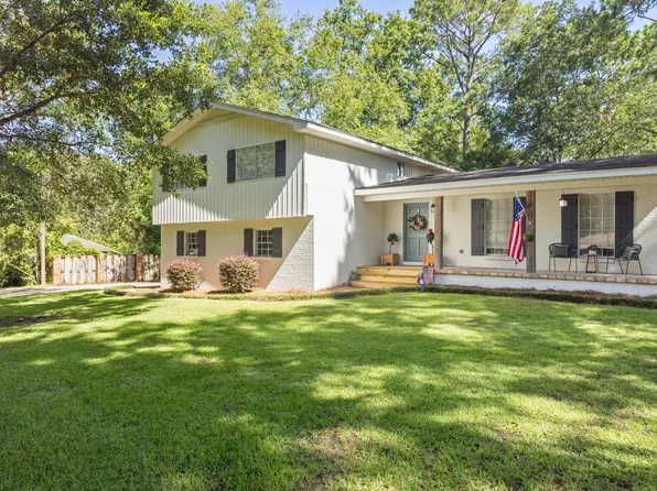 109 Richwood Dr, Hattiesburg, MS 39402