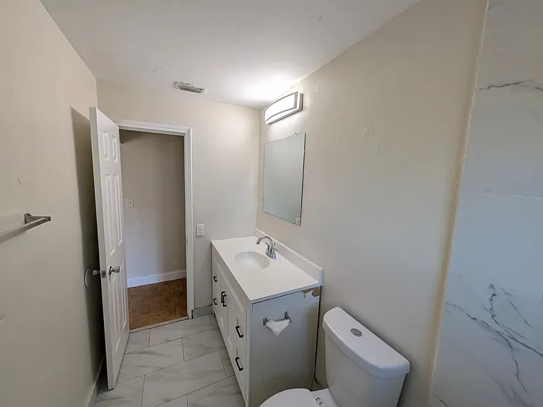 180 Penn Way — Photo 21