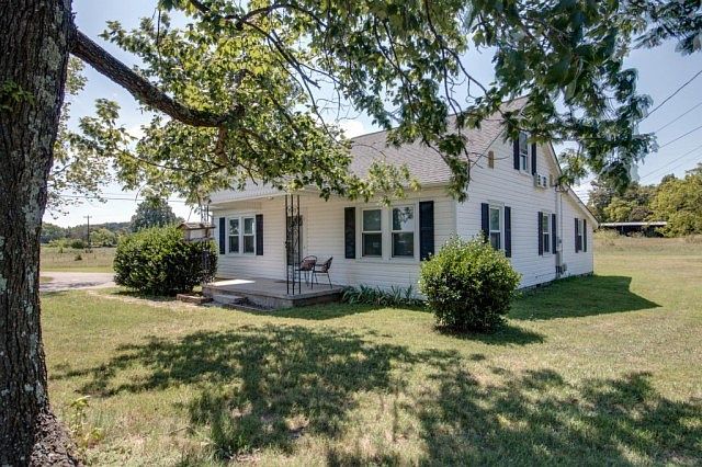 1st image of 7442 Bradyville Pike
