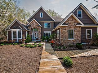 5668 Lily Ln, Sawyer, MI 49125