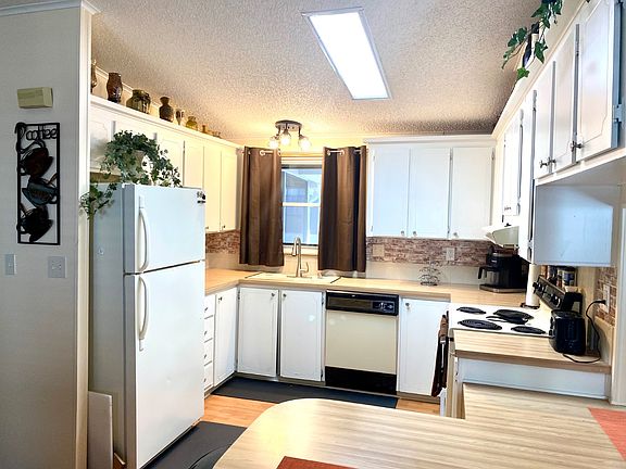 4th image of 28944 Hubbard St Lot 136