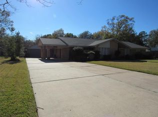 5005 Inverness Dr, Baytown, TX 77521