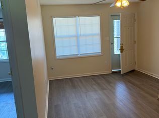 1112 Trinity St APT 802, Thomasville, NC 27360