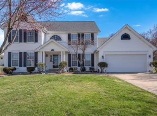 280 Barkwood Trails Dr, Saint Peters, MO 63376