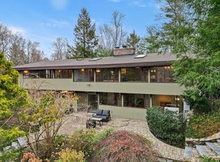 76 Hillside Rd, North Andover, MA 01845