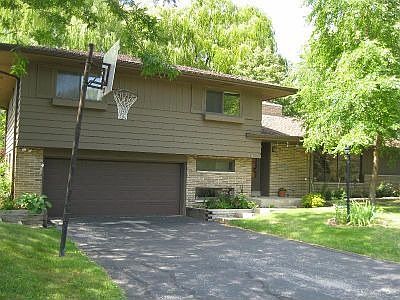 2nd image of 9041 N Rexleigh Dr
