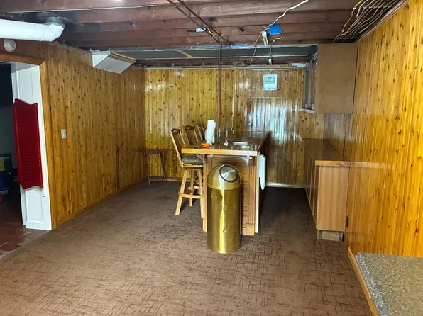 5060 Fairmont Rd, Rivesville, WV 26588
