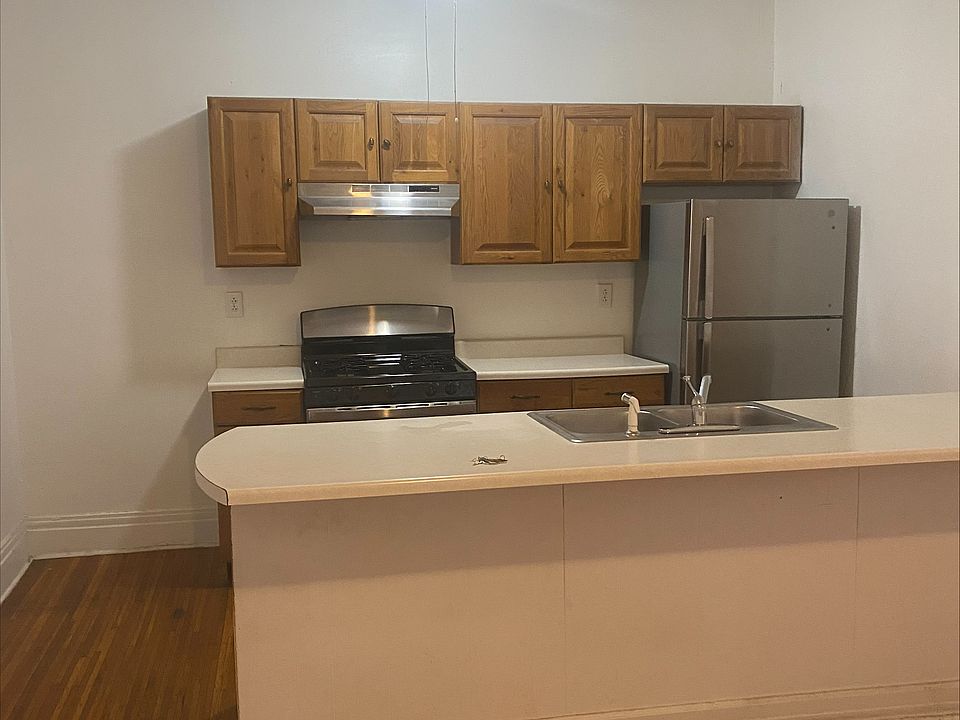 1st image of 28-30 Park Ave #1