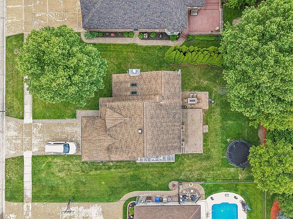 3rd image of 34347 Lillian Rd