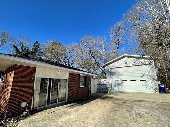 3rd image of 6718 Glenwood Drive