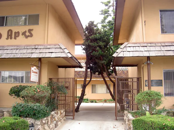 3828 W 182nd St APT 2, Torrance, CA 90504