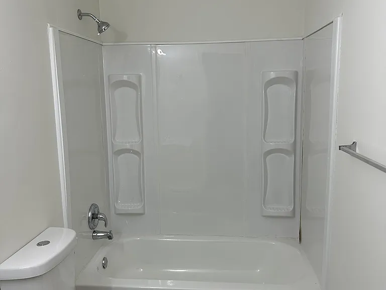4106 Hawthorne Cir SE — Photo 11